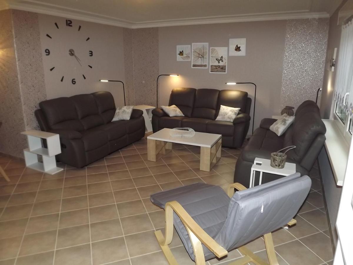 Grosszuegige Ferienwohnung Am Waldesrand Im Seenland Lauta Экстерьер фото