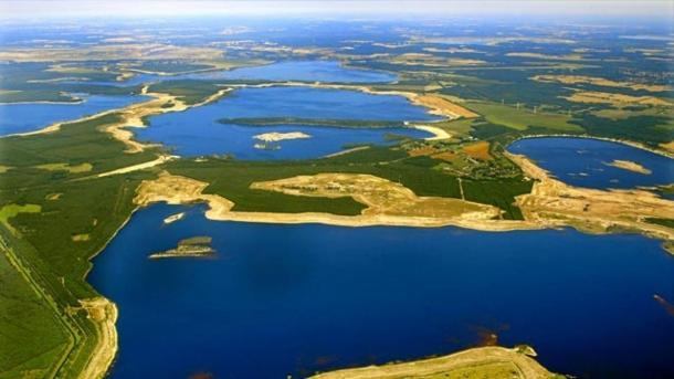 Grosszuegige Ferienwohnung Am Waldesrand Im Seenland Lauta Экстерьер фото