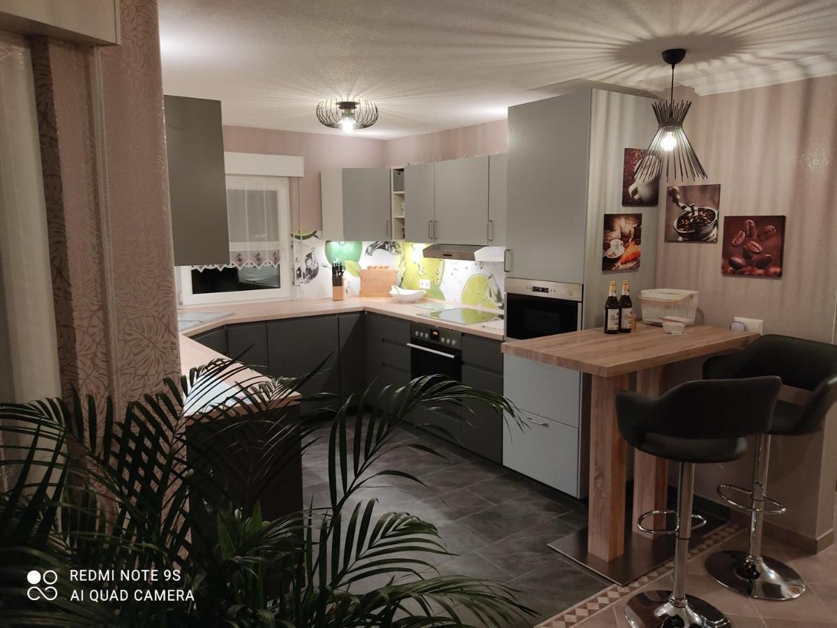 Grosszuegige Ferienwohnung Am Waldesrand Im Seenland Lauta Экстерьер фото