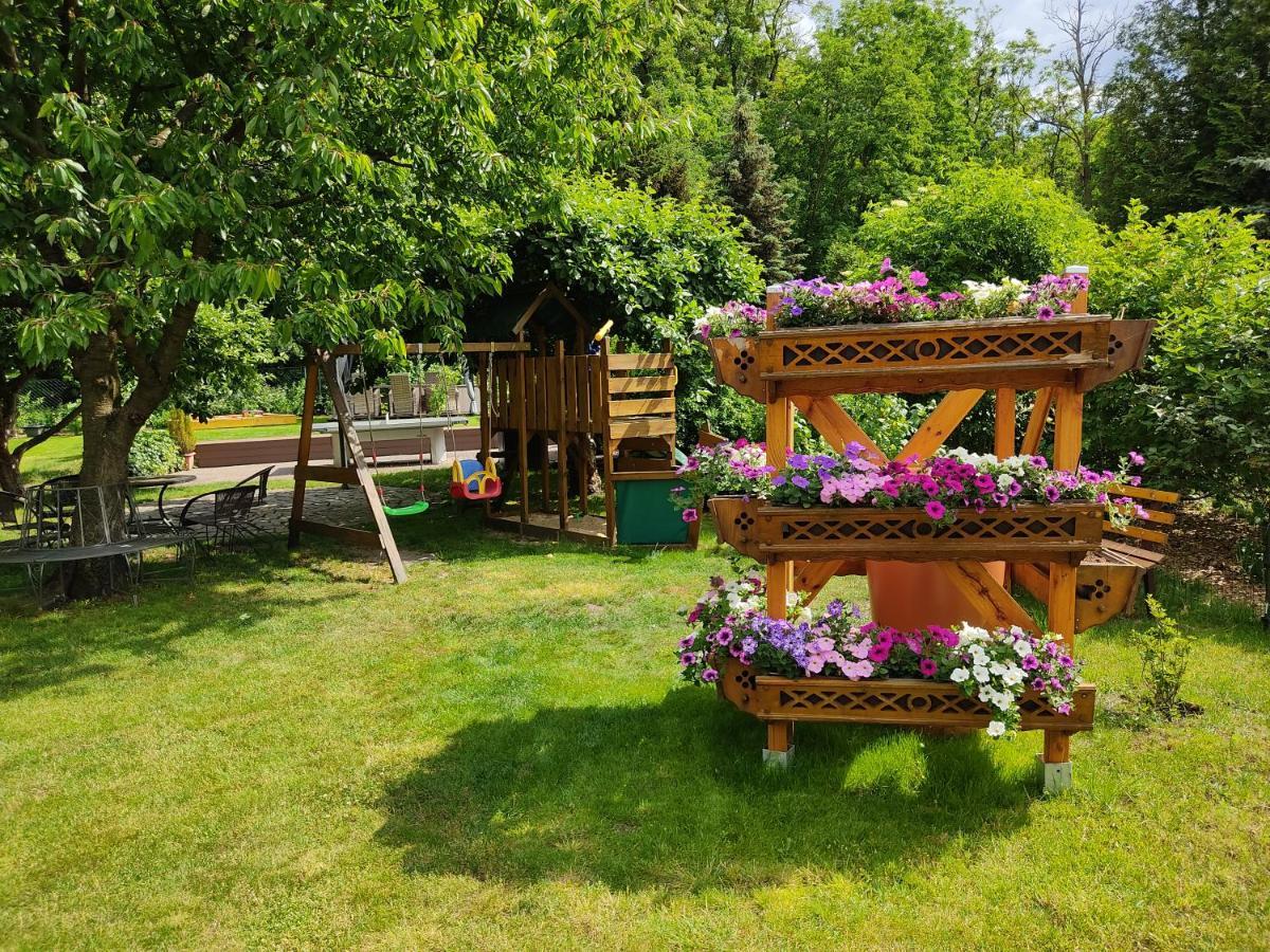 Grosszuegige Ferienwohnung Am Waldesrand Im Seenland Lauta Экстерьер фото